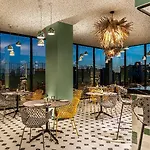 Vincci Bonjardim Hotel 4*