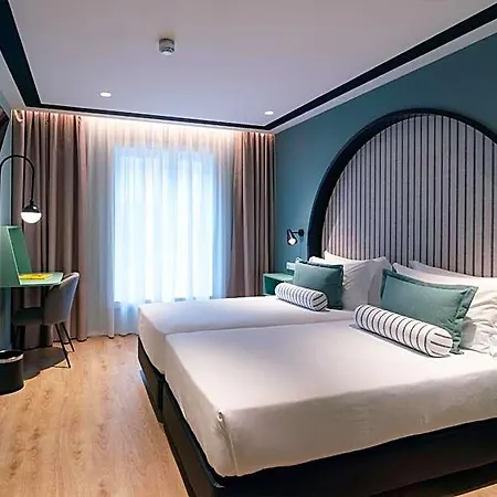 Hotell Vincci Bonjardim 4*