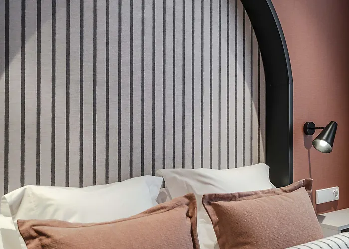 Vincci Bonjardim מלון