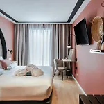 מלון Vincci Bonjardim 4*